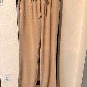 89th & Madison “Linen Style” wide leg pants 100% Polyester